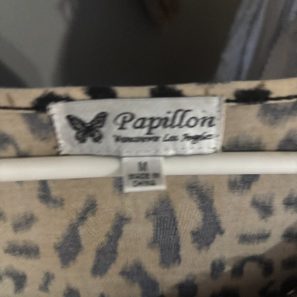 Papillon leopard dress with front ruffle around the neck, size M - Picture 2 of 2